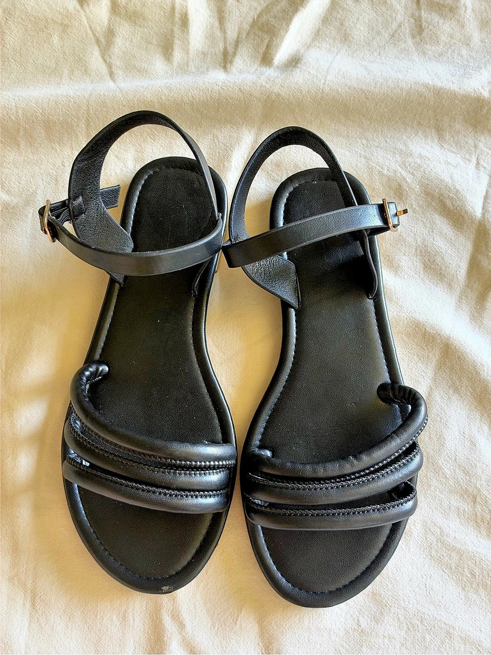 Black Strappy Flat Sandals Like New